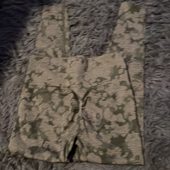 gymshark green camo leggings - Picture 2 of 2